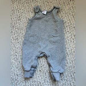 Hanna Andersson organic cotton gray overall romper 6-12 months